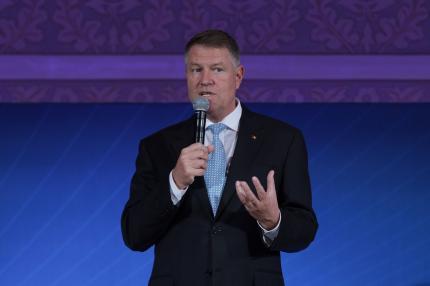 Dezbatere organizată de Iohannis, înainte de turul 2 al alegerilor prezidenţiale