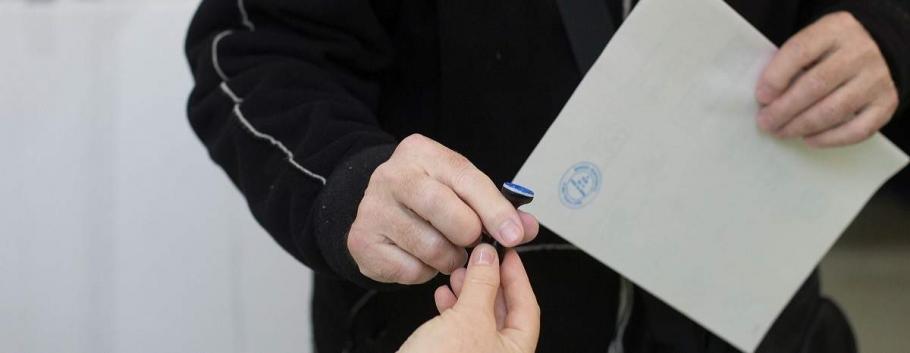 Peste 15.000 de deţinuţi, aşteptaţi să voteze la turul II al alegerilor prezidenţiale Deţinuţii au de ales între Klaus Iohannis şi Viorica Dăncilă