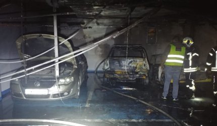 Primele imagini de la incendiul din mall-ul din Bucureşti