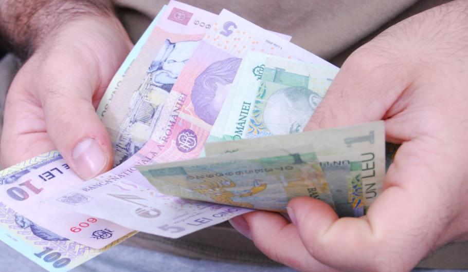 cum să câștigi bani în plus online Dubai
