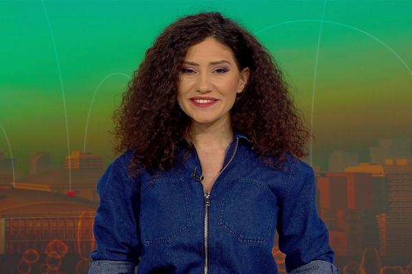 Prezentatoarea Horoscopului, Nadina Zissu, în platoul Observator
