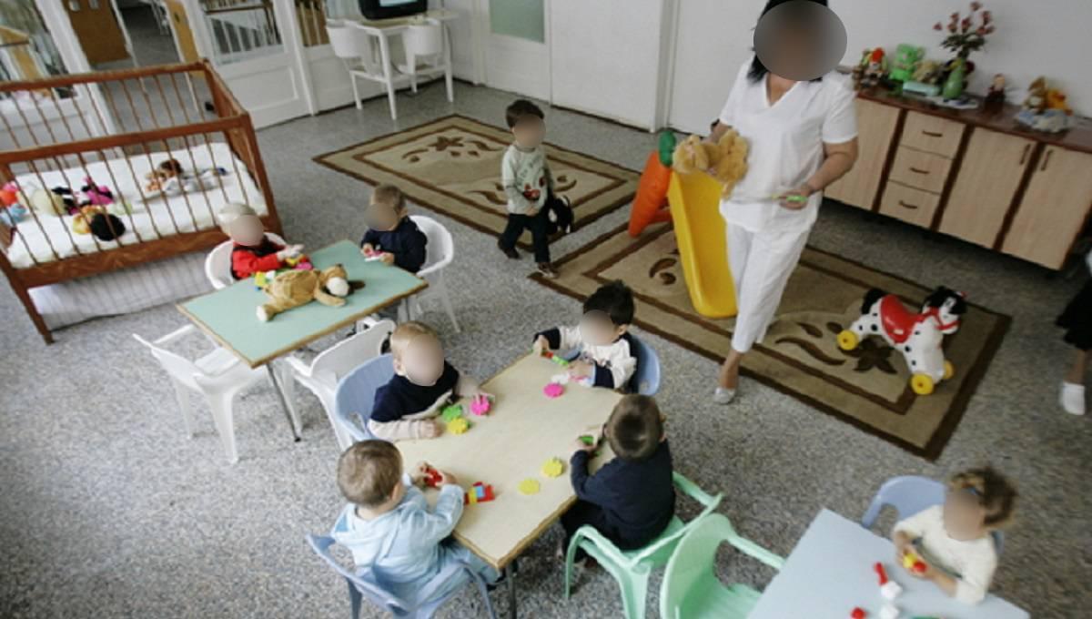 Copii la creşă Copii la creşă