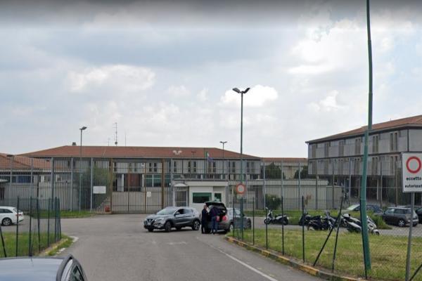 Românul şi-a atacat soţia cu un cuţit de bucătărie