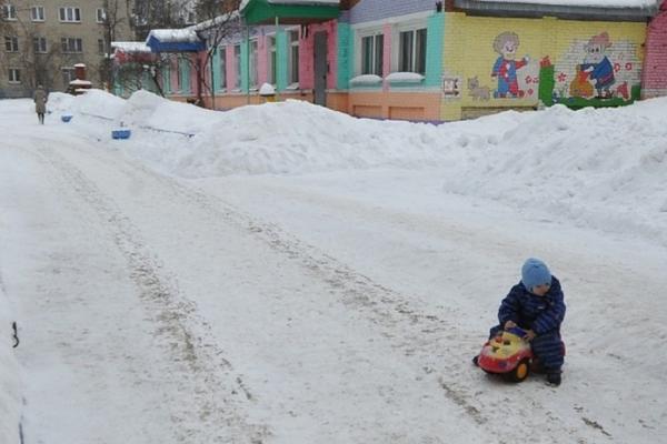 Educatoarea a uitat copilul de 6 ani afară, la minus 20 de grade Celsius