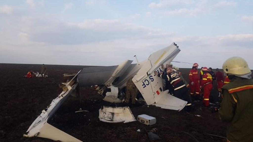 Avionul prăbuşit pe câmp la Tuzla