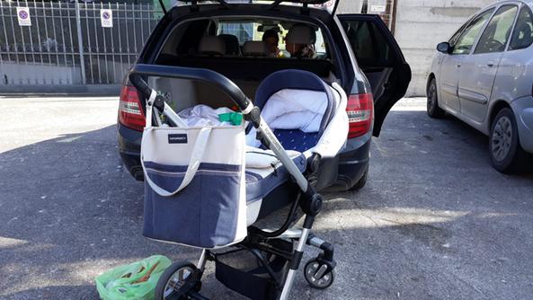 Căruciorul copilului Căruciorul în care tatăl român a ascuns băutura