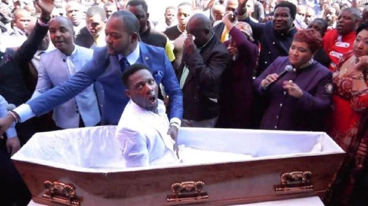 Pastor acuzat de înșelătorie Înviere în Africa de Sud