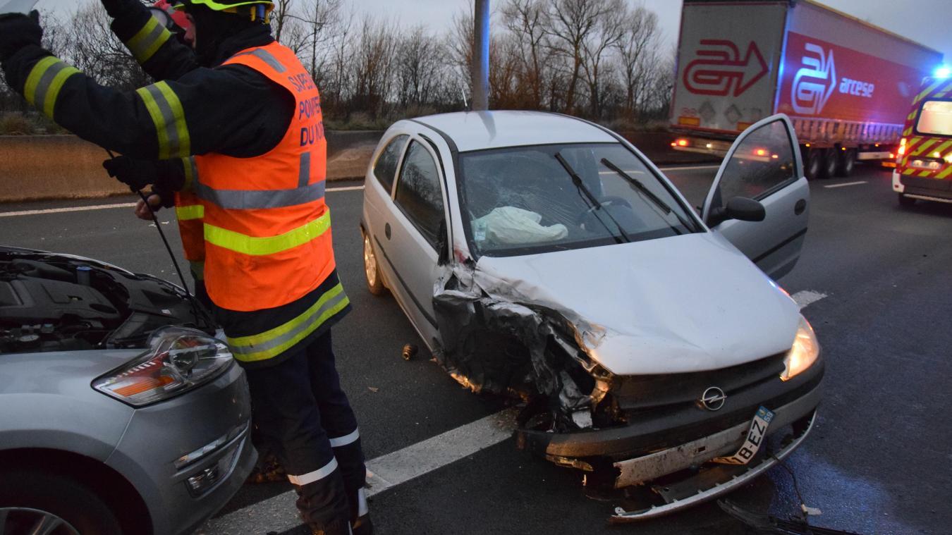 Mașină lovită Mașina care a provocat accidentul