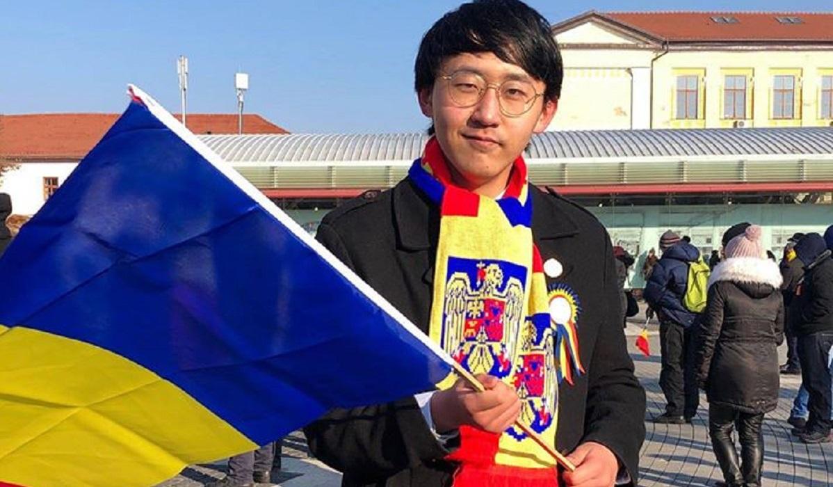 Student chinez cetăţean de onoare la Bacău Studentul chinez avea 16 ani