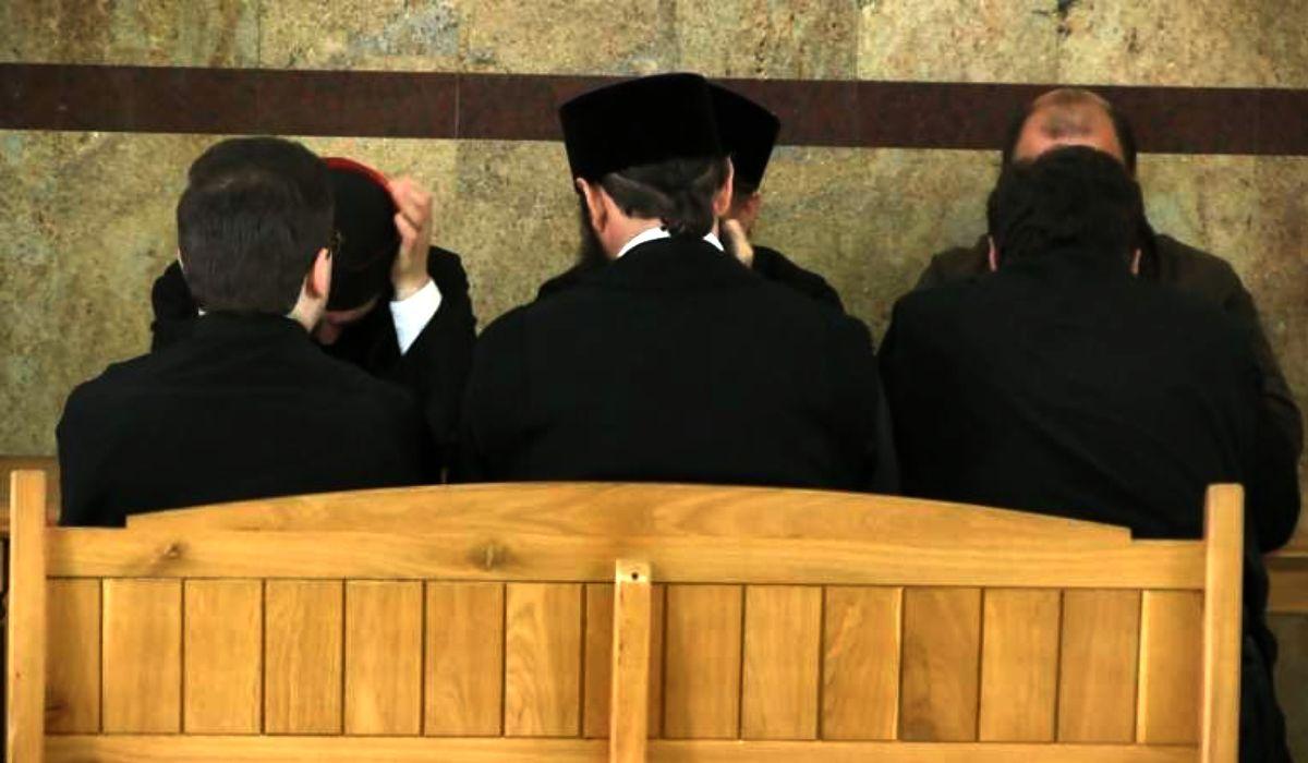 preoti vaslui condamnati inchisoare Preoţi condamnaţi la închisoare cu executare, după un şantaj cu imagini indecente