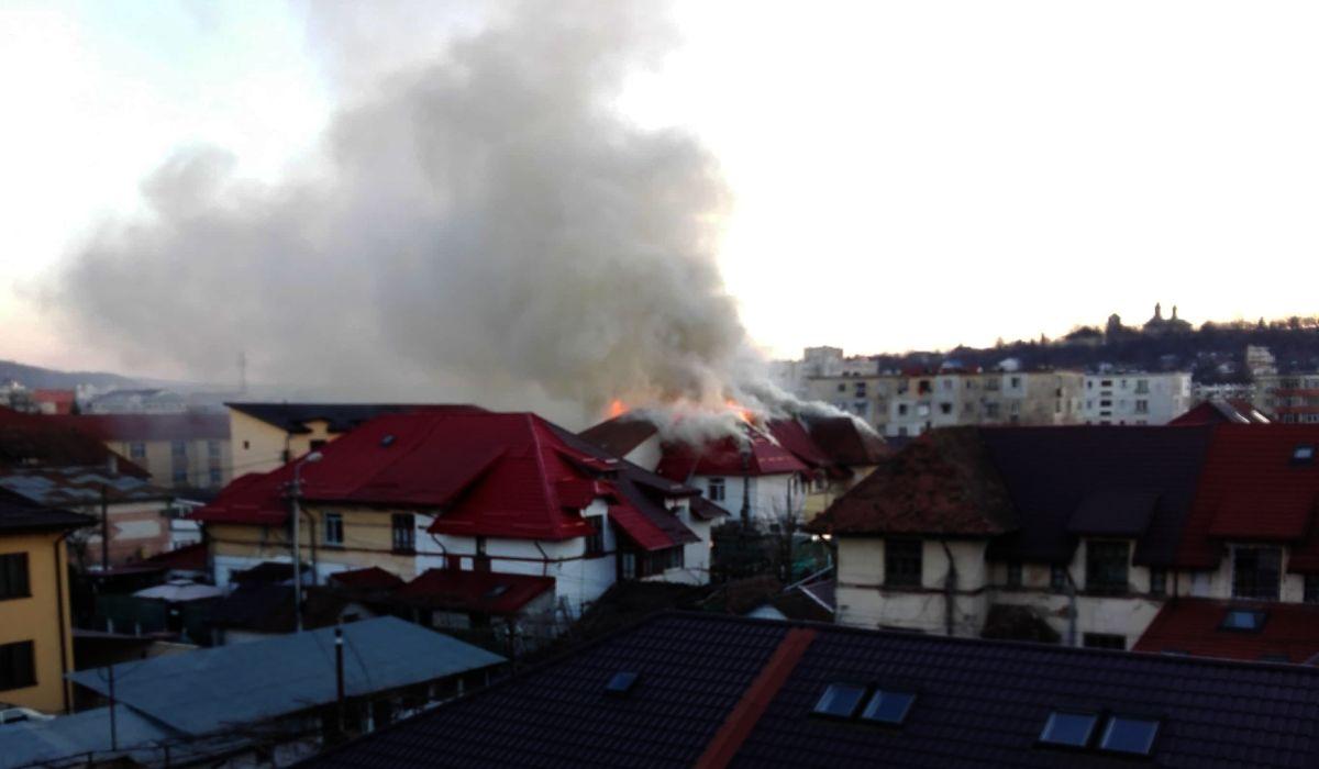 incendiu podul de piatra iasi Incendiu în zona Podul de Piatră din Iași