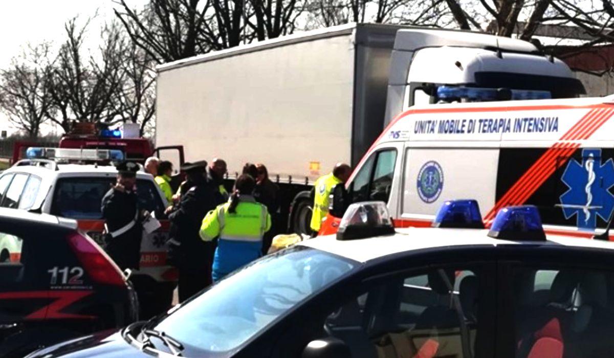 sofer mort cabina casirate italia Şofer de TIR găsit mort în cabină, în zona oraşului Casirate din Italia