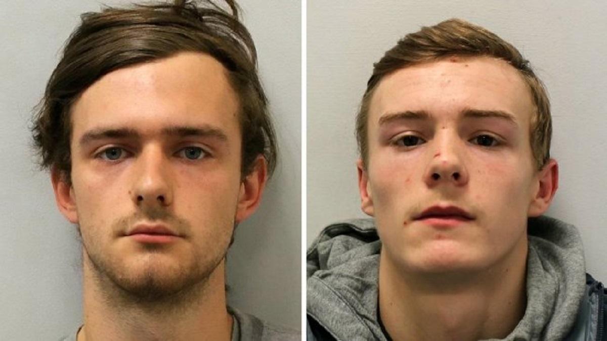 Hicks (stânga) şi Scales au luat 14 ani de închisoare Au jefuit o tânără de 40 de lire şi şi-au luat vodkă şi îngheţată