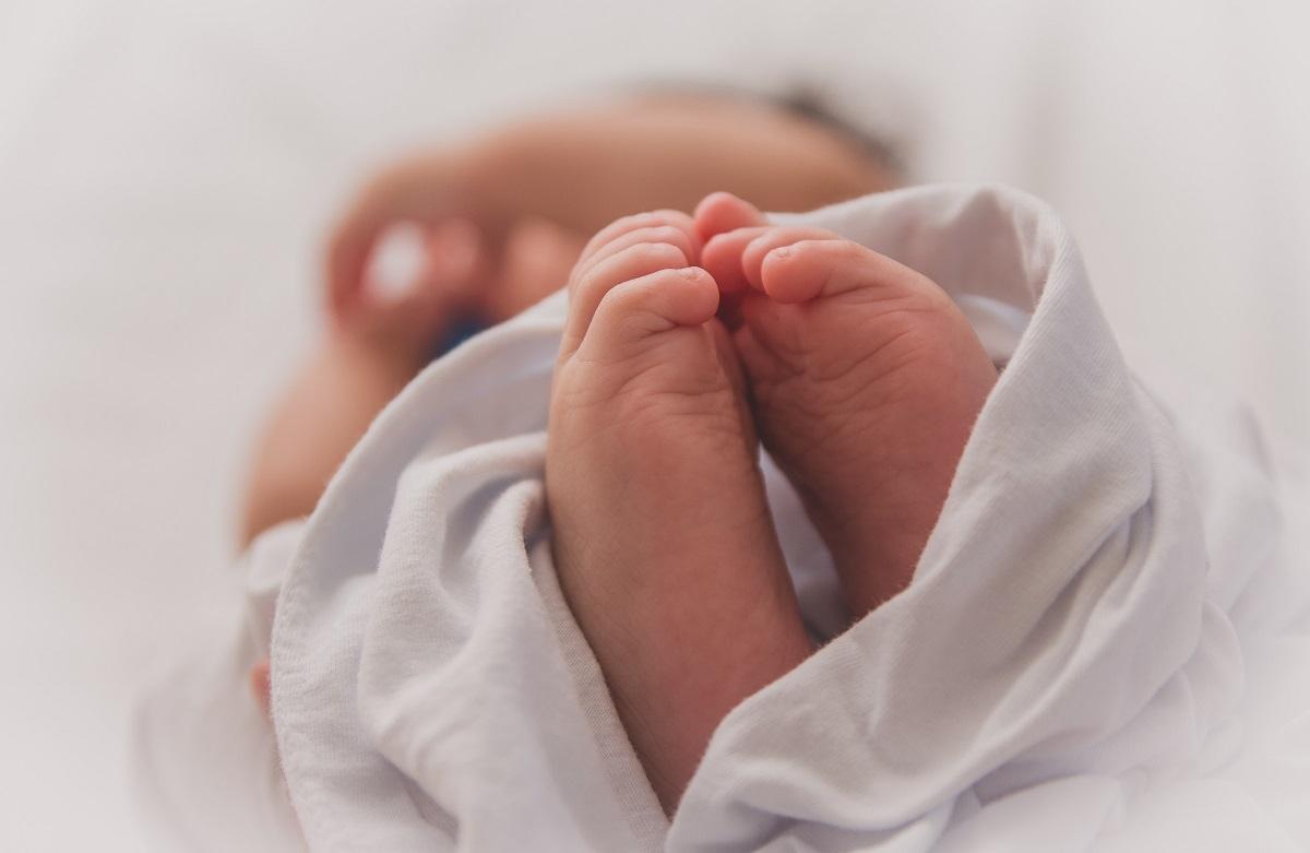 Copil 1 an Mama neglijentă a fost acuzată de omor prin imprudenţă