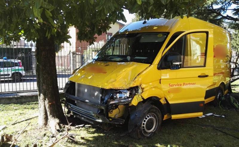 Mașina românului Mașina românului care a provocat un accident în Italia