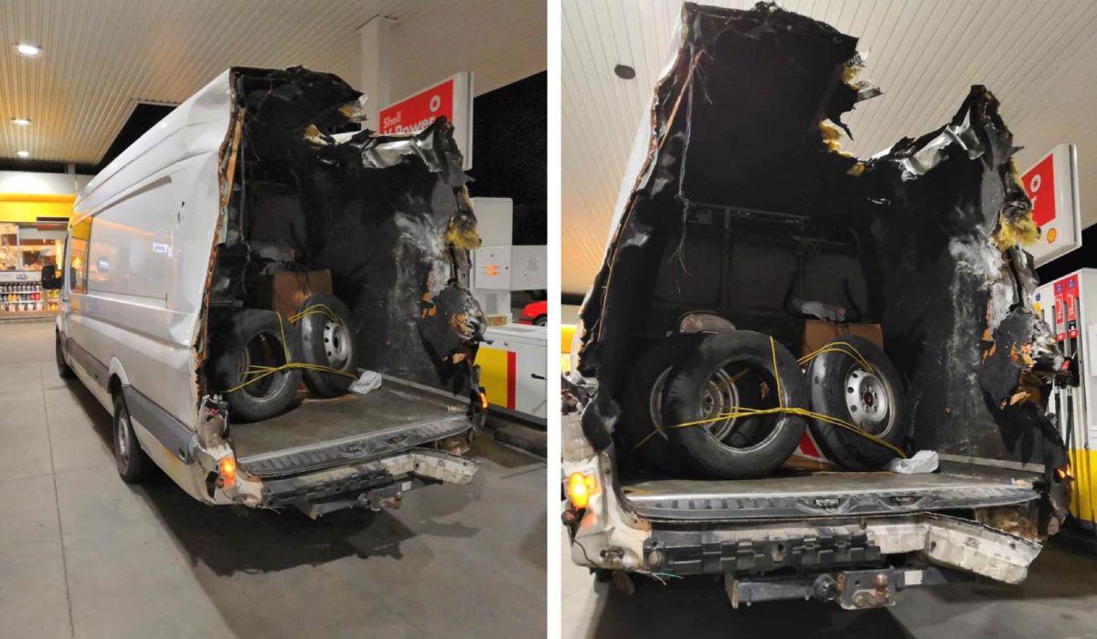 Şoferul român a condus peste 1000 de kilometri un microbuz distrus