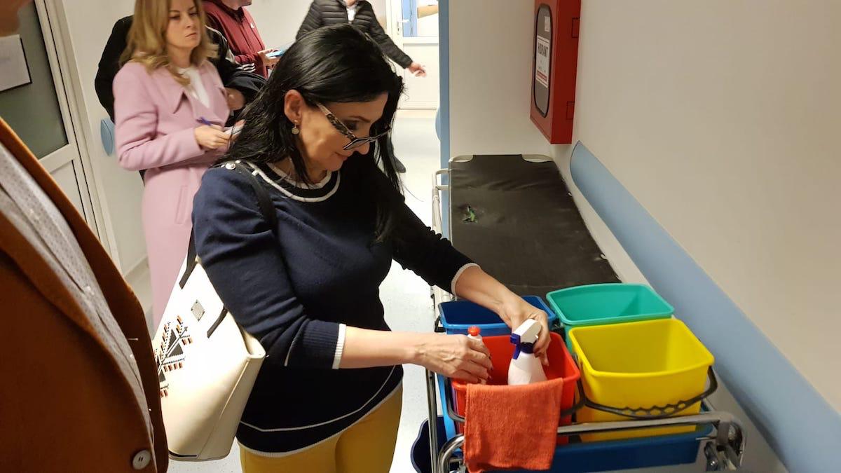 Sorina Pintea Sorina Pintea, control inopinat la Spitalul Judeţean Constanţa