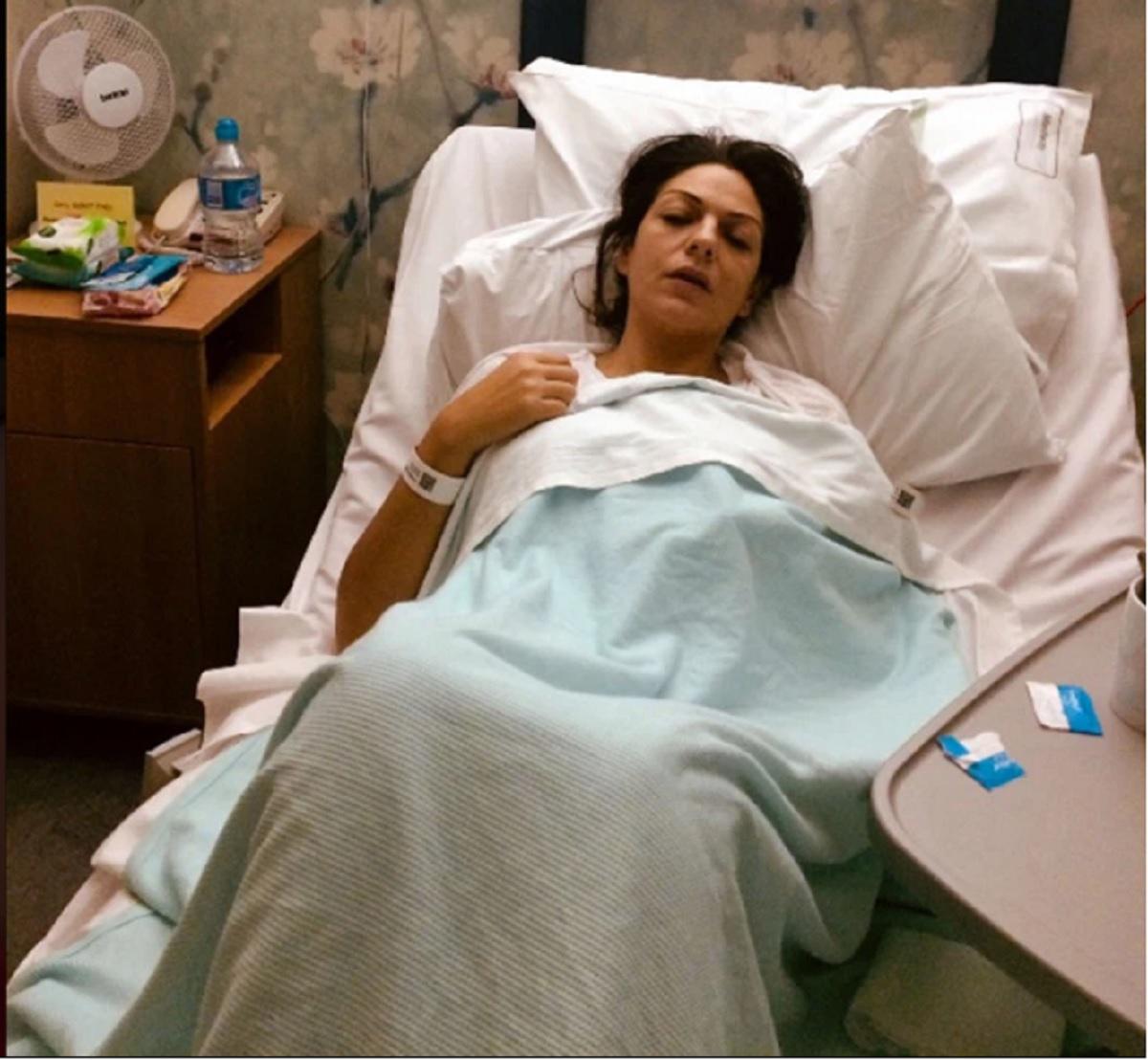 Nicole a făcut peste 45.000 de lire sterline din donaţiile celor pe care i-a păcălit că are cancer Nicole a fost acuzată de comiterea a şase infracţiuni de fraudă