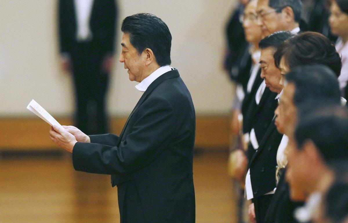 Premierul Japoniei, Shinzo Abe, la ceremonia de înscăunare