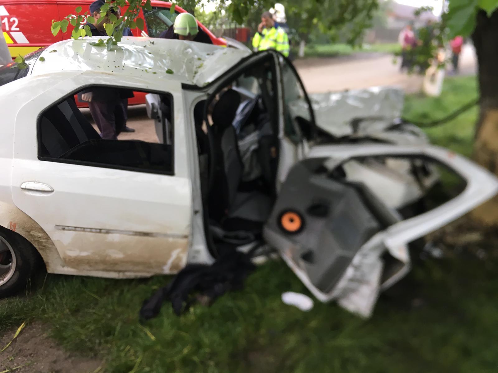 Mașina a fost distrusă în totalitate după accidentul de la Valea Bujorului