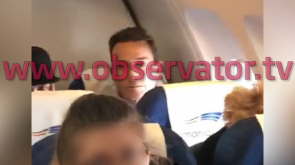 Radu Mazăre, în avionul cu care este adus la Bucureşti