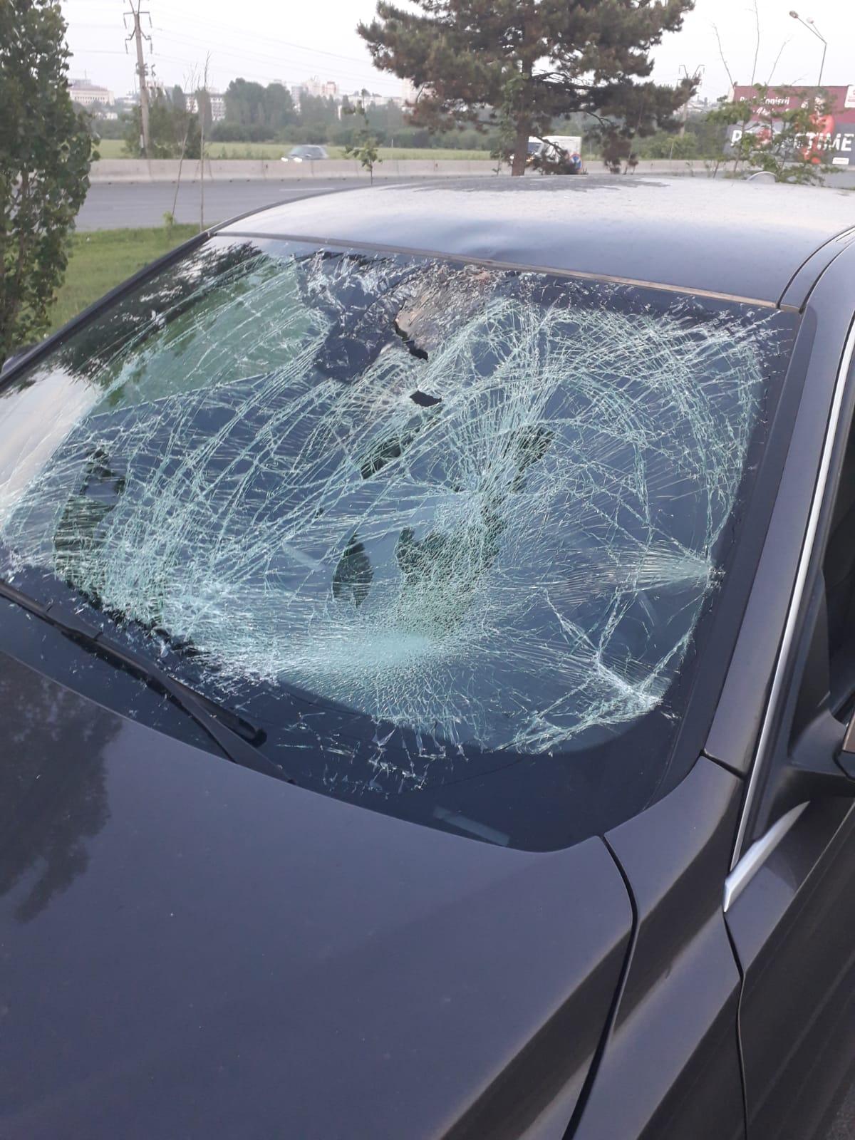 Biciclistul a fost spulberat de un BMW în zona Carrefour din Constanţa
