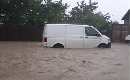 Pompierii au intervenit cu greu în zonele afectate