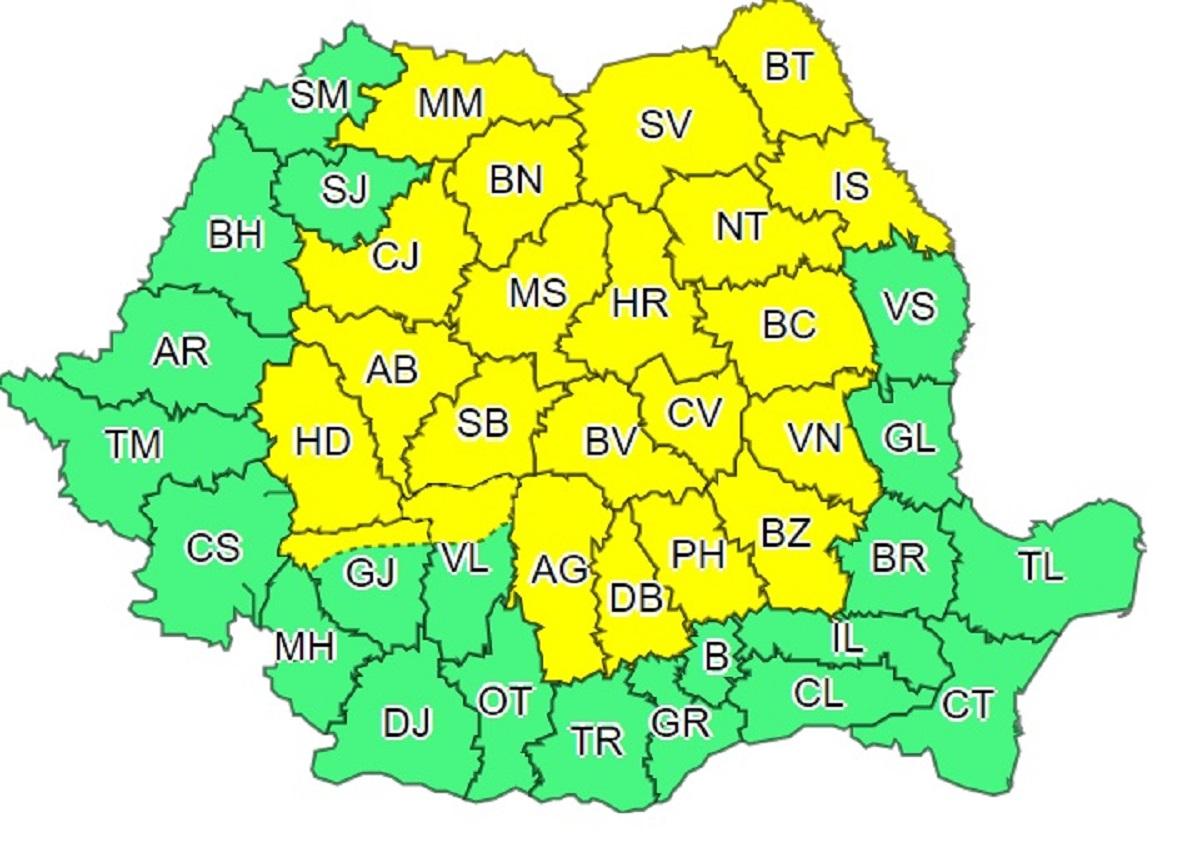 În Transilvania, Maramureş, cea mai mare parte a Moldovei şi jumătatea de nord a Munteniei vor fi averse