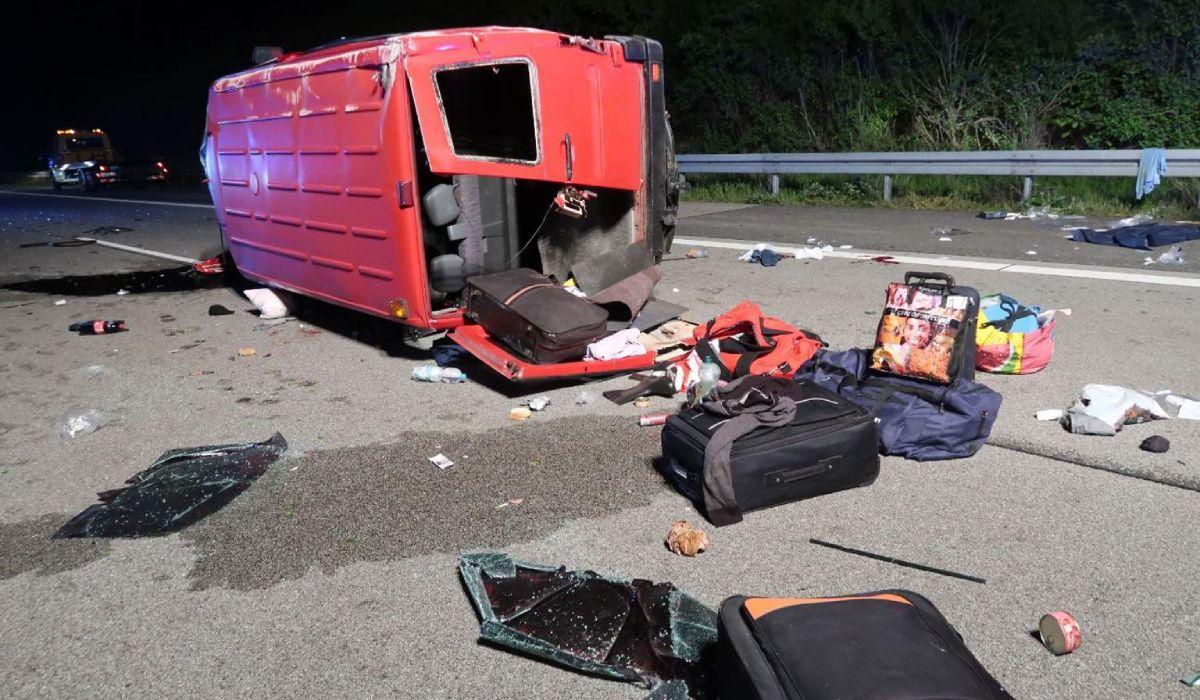 Microbuz cu români, accident mortal pe autostradă în Germania