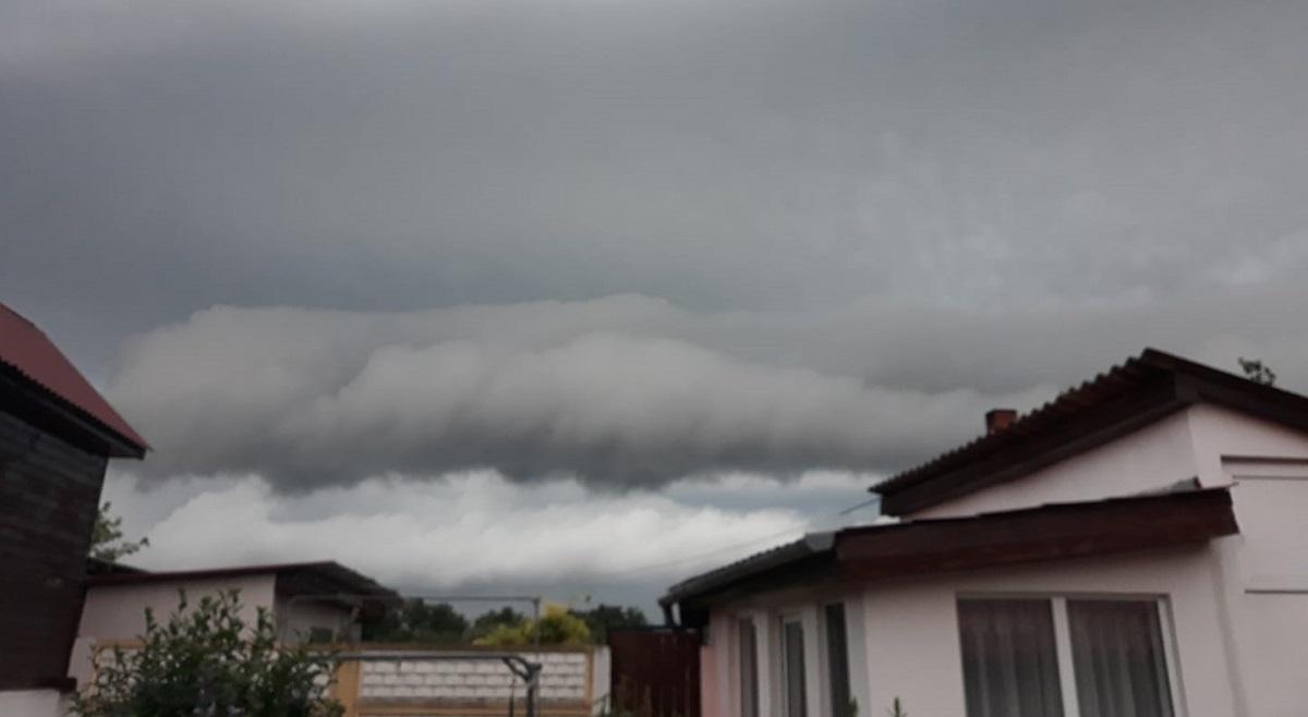 Alertă de ploi torenţiale, vijelii şi grindină în România
