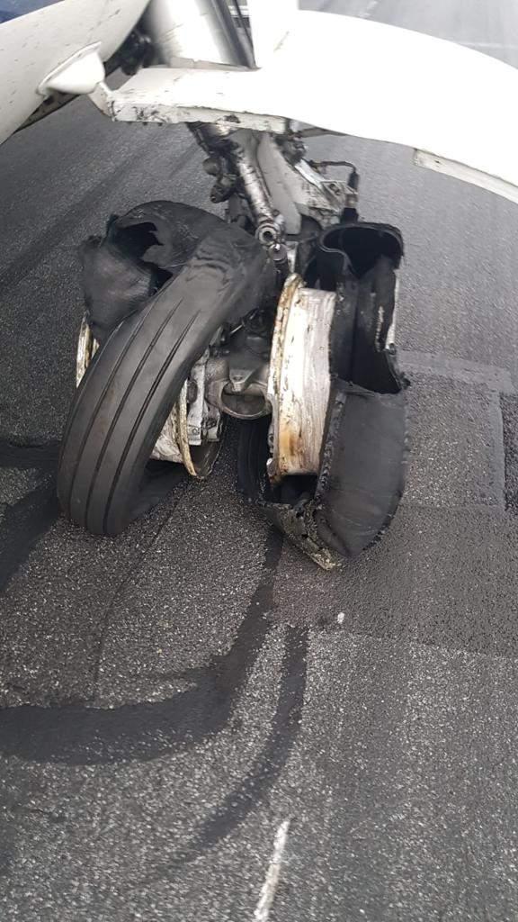 Avionul Tarom a suferit o explozie la cauciucuri, la aterizarea pe aeroportul Otopeni