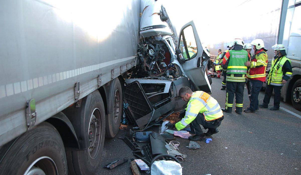 Accident cumplit cu un şofer român pe autostradă în Germania