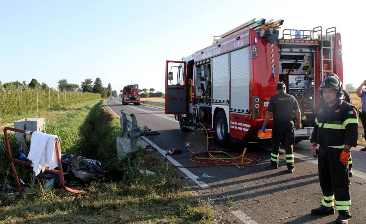 Cei patru români morţi în accident în Italia, la Sant’Andrea, avea vârste de 14, 17, 19 şi 35 de ani