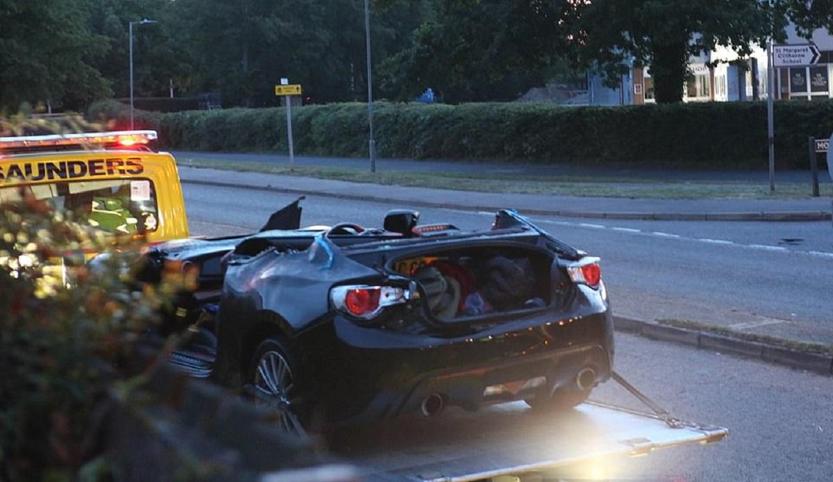 17 oameni spulberați la o cursă de mașini, în Marea Britanie
