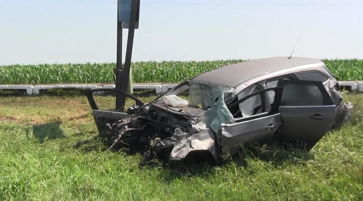 Mașină spulberată de tren în Halta Comlăuș
