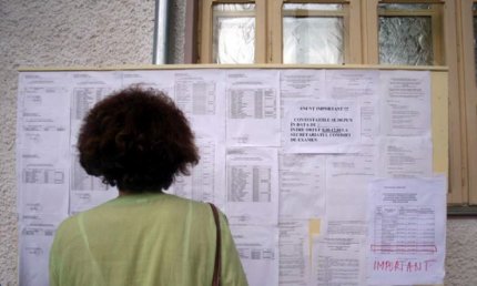 Profesorii au dat examen pentru un post în învăţământ