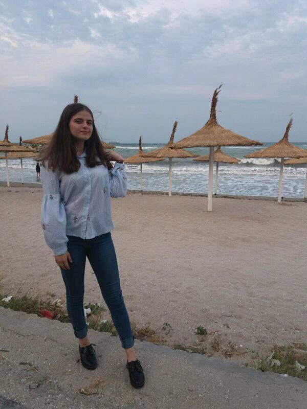 Alexandra, fata dispărută în Caracal, s-a urcat într-o maşină la ocazie