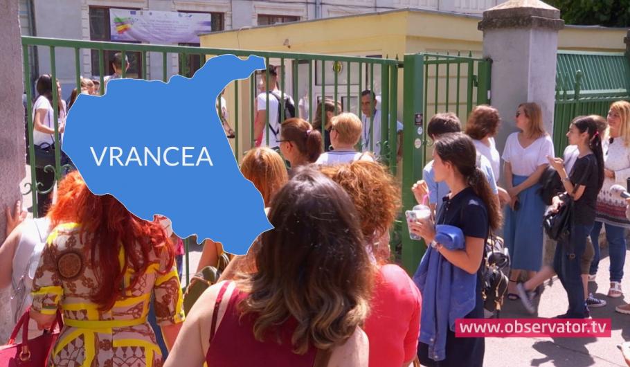 Candidaţi la Bac Candidaţi la Bacalaureat primesc lista cu rezultate
