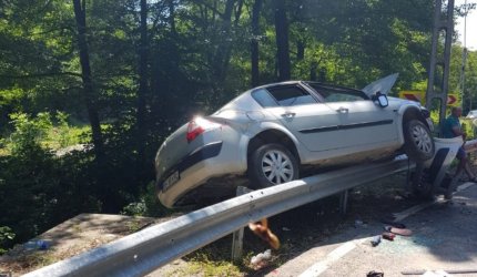 O tânără însărcinată a rămas fără o mână în urma unui accident cumplit, la Peştiş