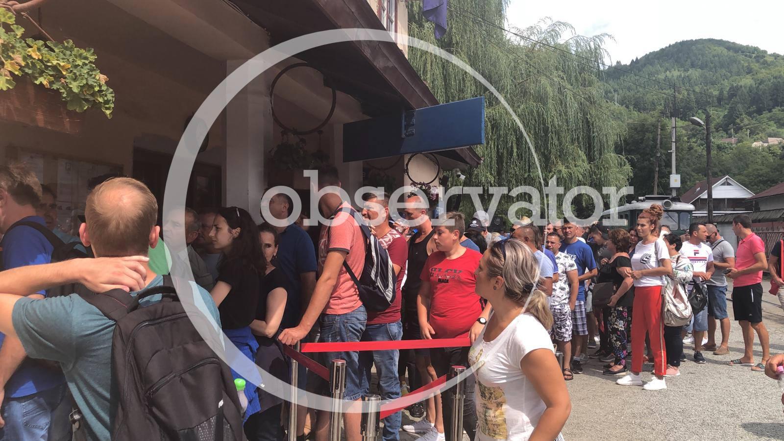 12 turişti au fost răniţi, astăzi, la Vișeu de Sus, după ce Mocăniţa a deraiat pe Valea Vaserului