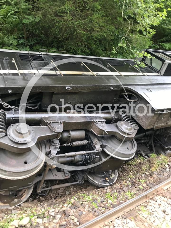 12 turişti au fost răniţi, astăzi, la Vișeu de Sus, după ce Mocăniţa a deraiat pe Valea Vaserului