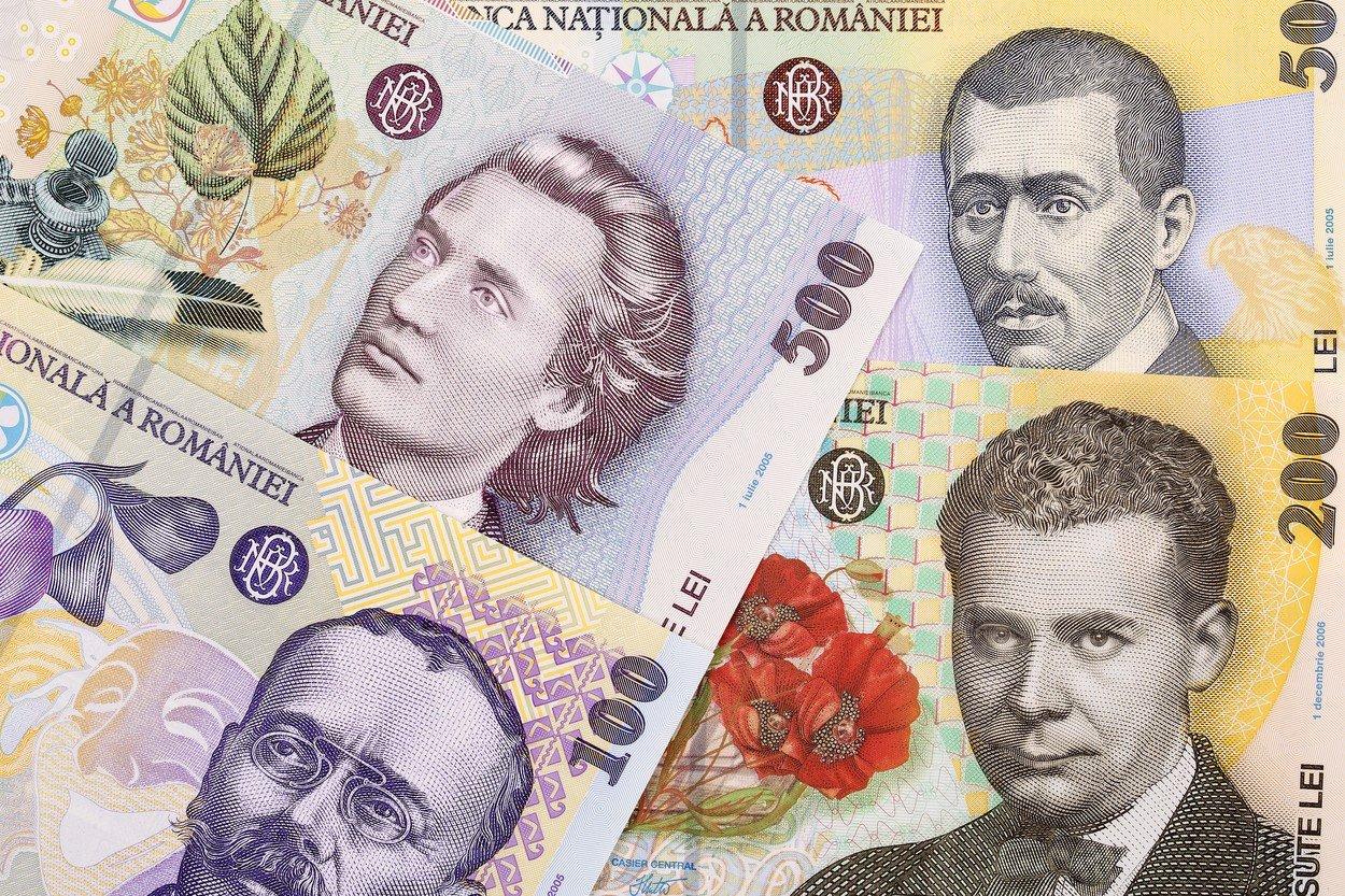 Bancnote românești de 50, 100 și 200 de lei