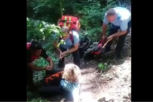 Turista, transportată de urgenţă la spital
