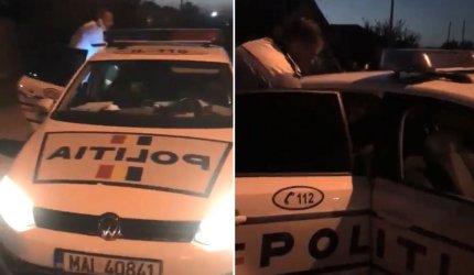 Poliţişti huiduiţi şi înjuraţi, după ce au încătuşat un bărbat, în Amara