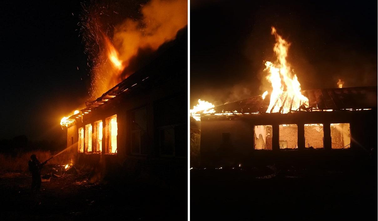 Pompier stinge focul la școala din Suseni