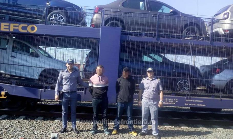 Doi imigranţi tunisieni prinşi într-un tren cu maşini Dacia care urmau să ajungă în Belgia Imigranţii sunt cercetaţi pentru tentativă de trecere ilegală a frontierei