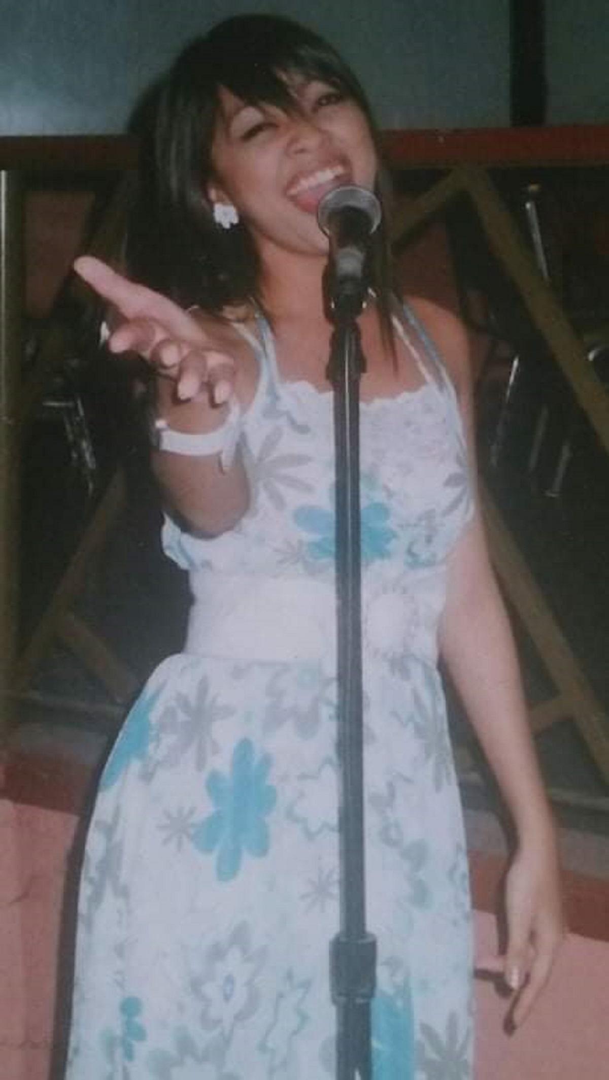 Bella este filipineză