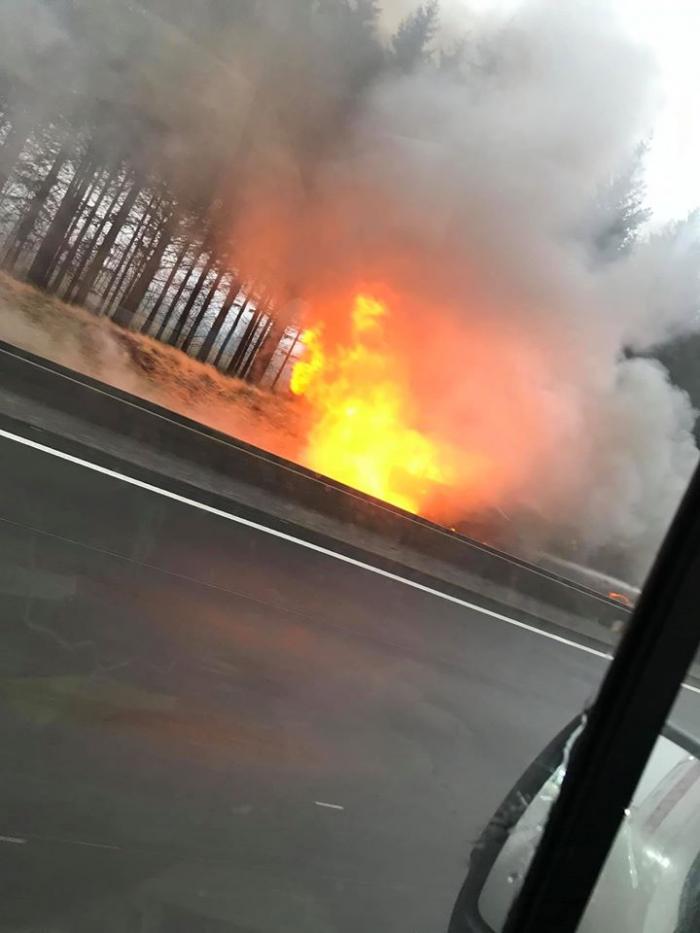 Şofer român cu TIR-ul în flăcări, în Belgia, nu ştia ce transportă şi cât e de periculos