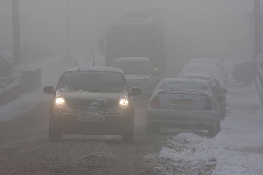 Ceaţă densă şi polei Alertă cu efect imediat de fenomene meteo periculoase