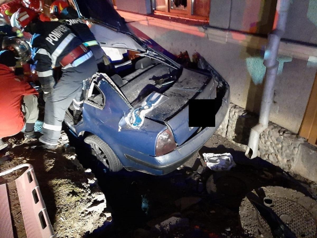 O tânără de 19 ani a murit în accident